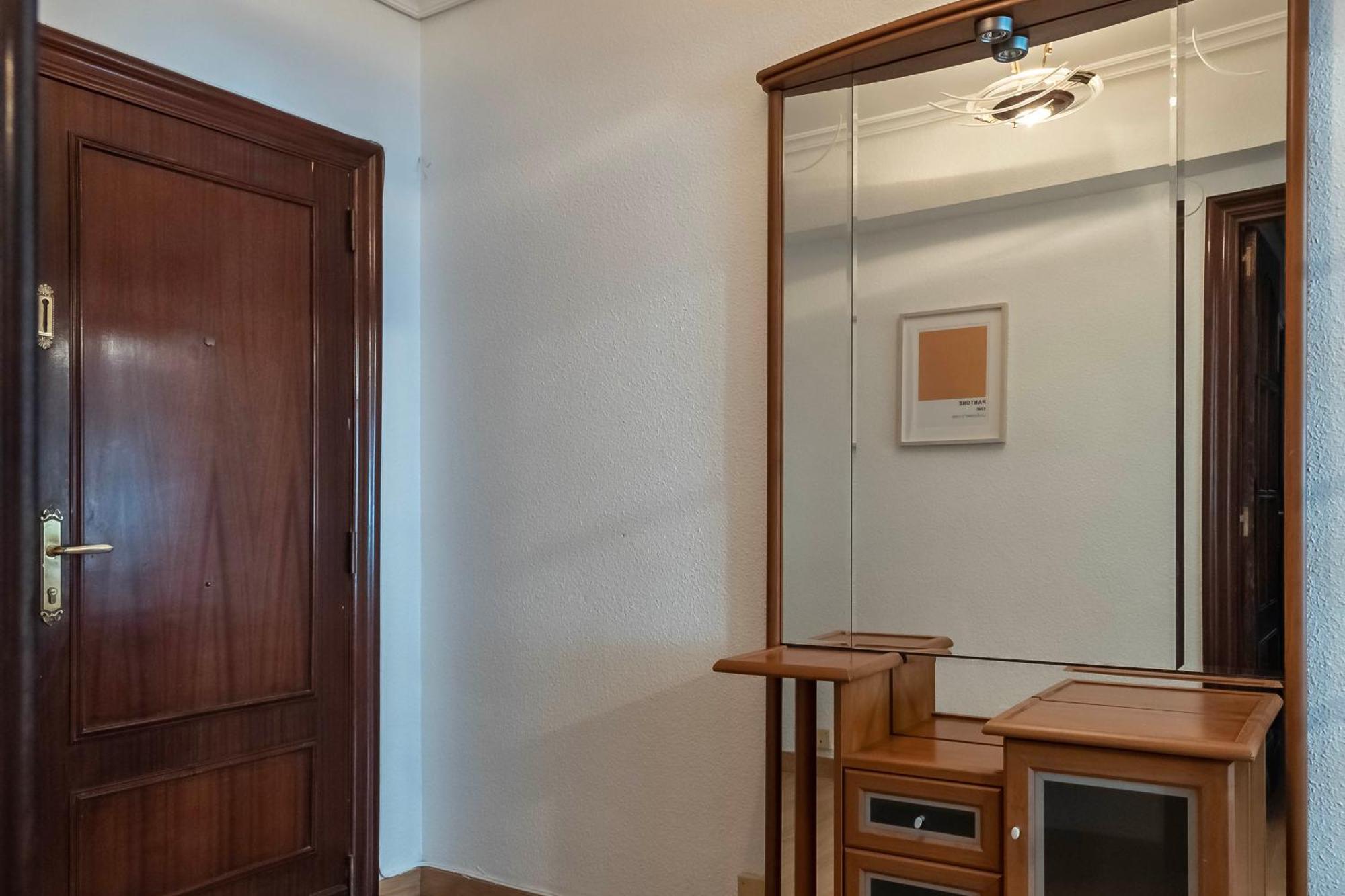 Funcional Y Renovado En Iturrama Apartament